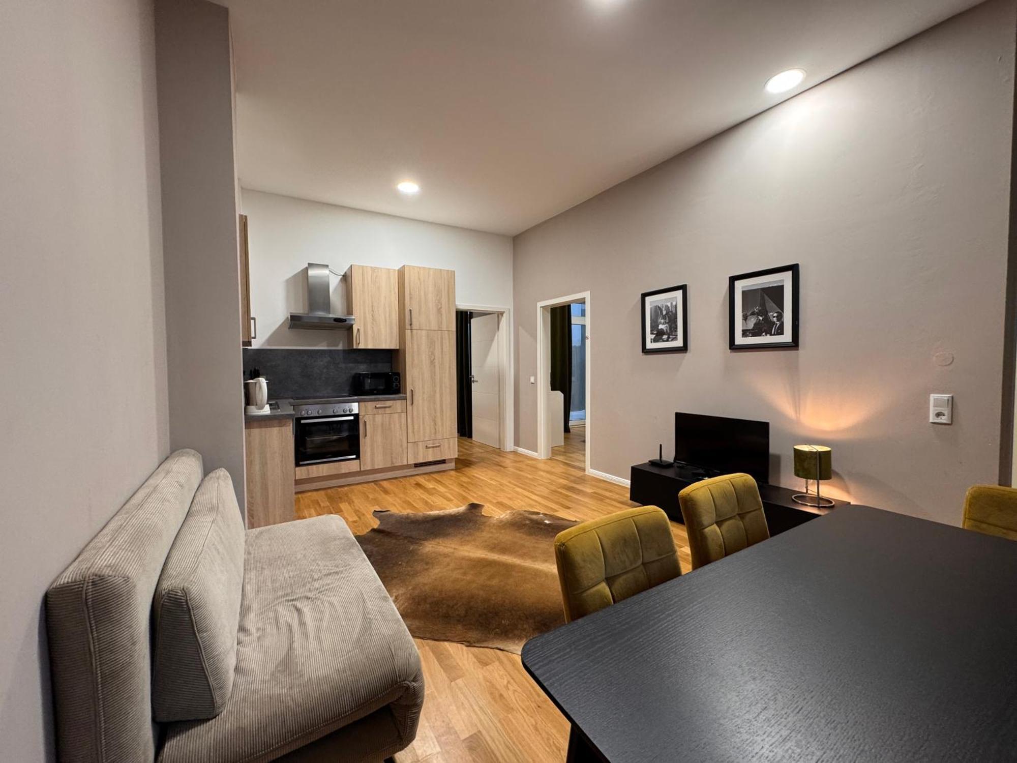 Living Apartment *